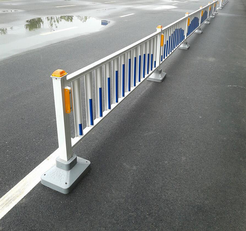 優(yōu)宜達市政圍欄道路護欄價格