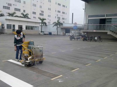 工廠道路劃線|工廠交通設(shè)施施工案例|交通標牌安裝|限速牌|禁止通行